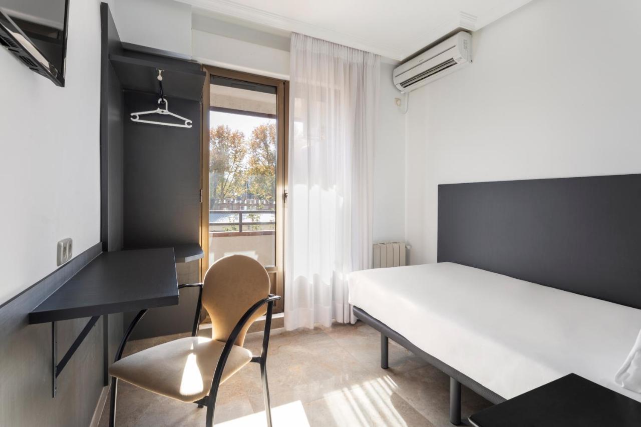 Hotel Victoria Valdemoro Exteriér fotografie