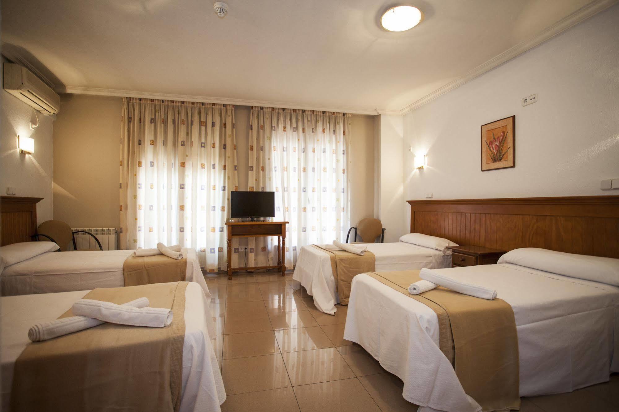 Hotel Victoria Valdemoro Exteriér fotografie